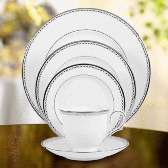 Lenox Other - !!!HP!!! Lenox Pearl Platinum 5 Piece Setting